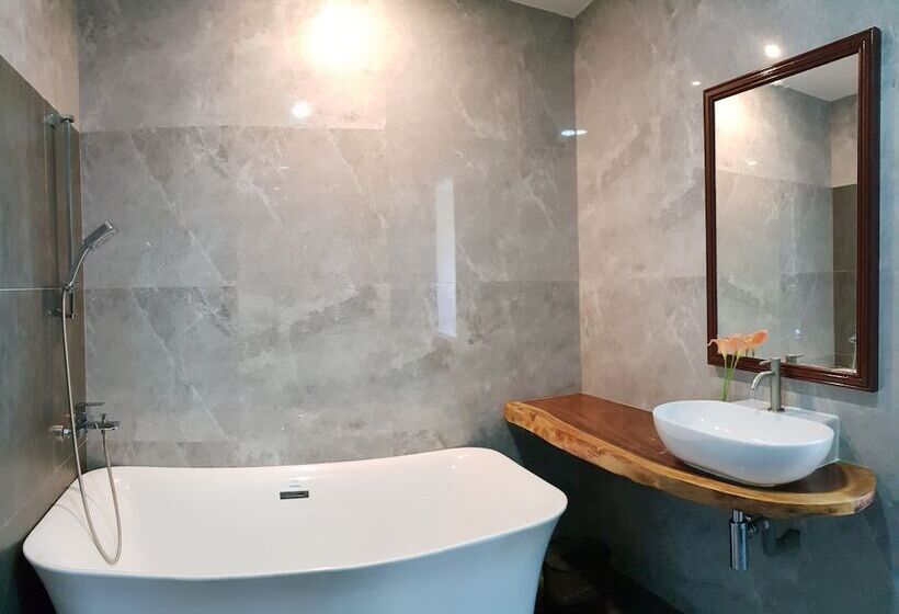 디럭스 스위트, Chenang Inn