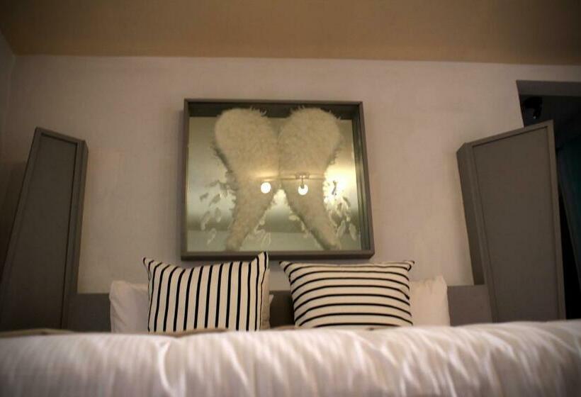 Quarto Quádruplo Deluxe, Damiana Boutique