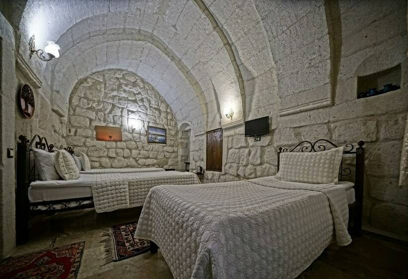 اتاق استاندارد سه نفره, Emit Cave