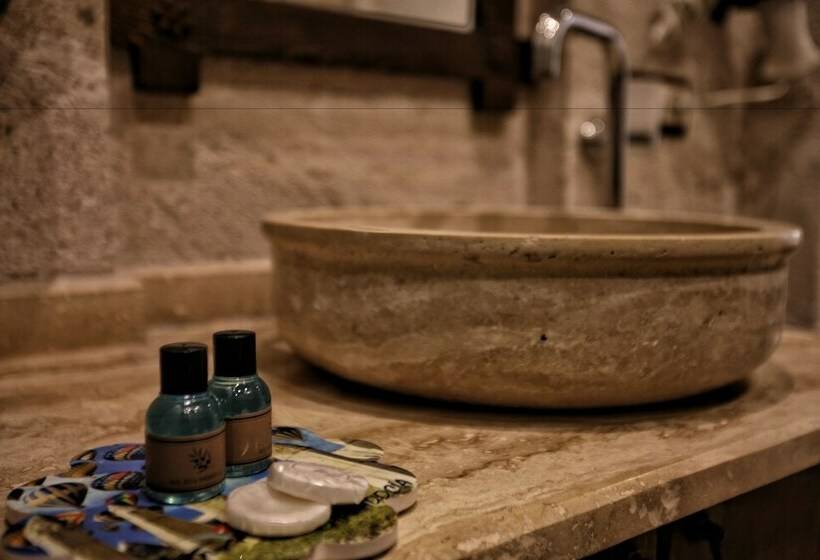 اتاق استاندارد, Emit Cave