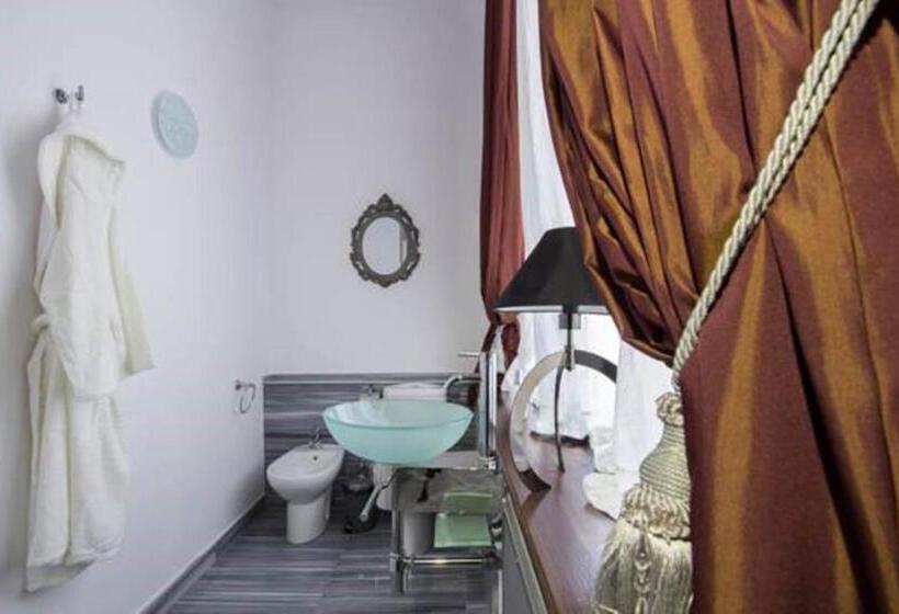 اتاق استاندارد یک نفره, Grand Boutique