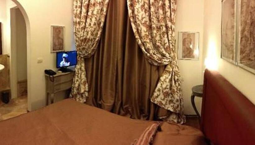 اتاق استاندارد یک نفره, Grand Boutique