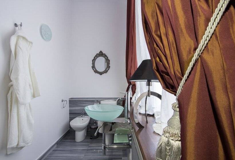 اتاق استاندارد یک نفره, Grand Boutique