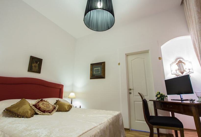 اتاق استاندارد یک نفره, Grand Boutique