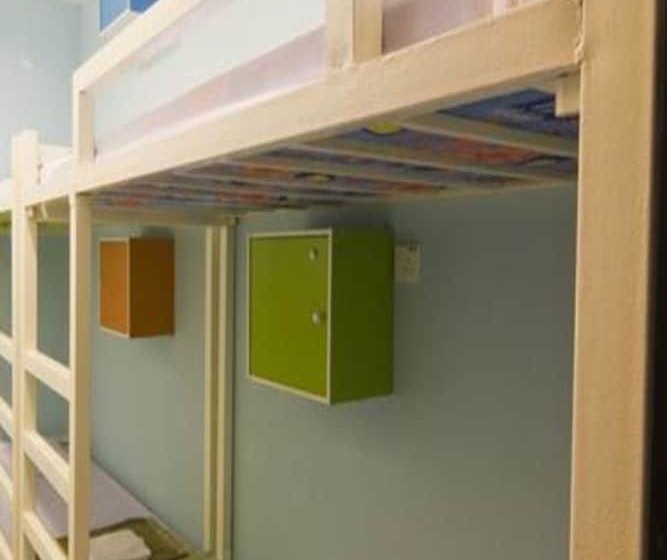 מיטה בחדר משותף, Guest Inn Muntri