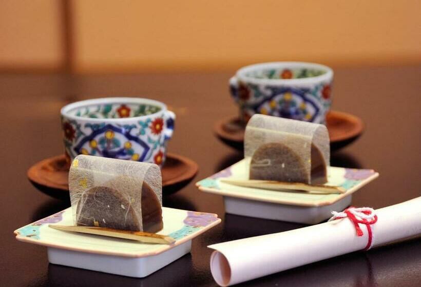 Quarto superior, Hagoromo