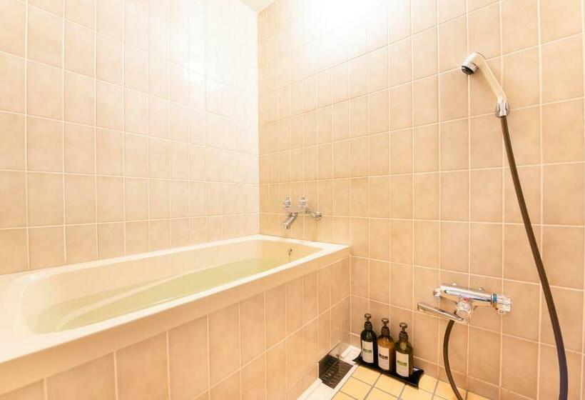 Quarto superior, Hagoromo