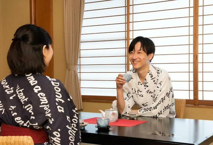 Quarto superior, Hagoromo