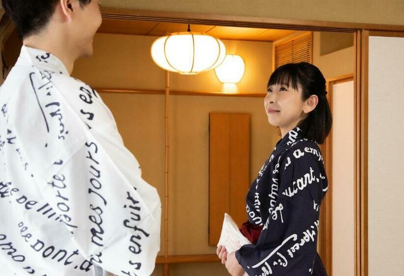 Quarto superior, Hagoromo