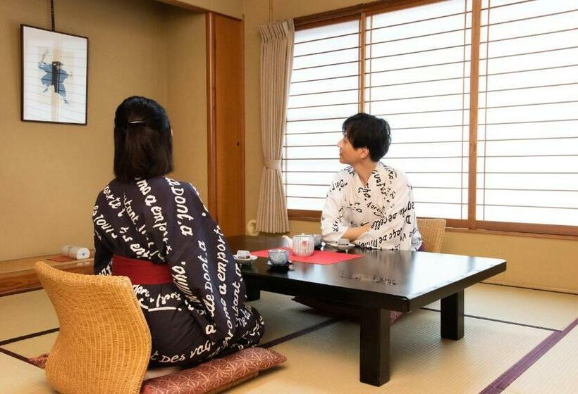 Quarto superior, Hagoromo