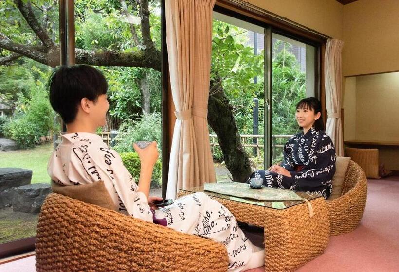 Quarto superior vista jardim, Hagoromo