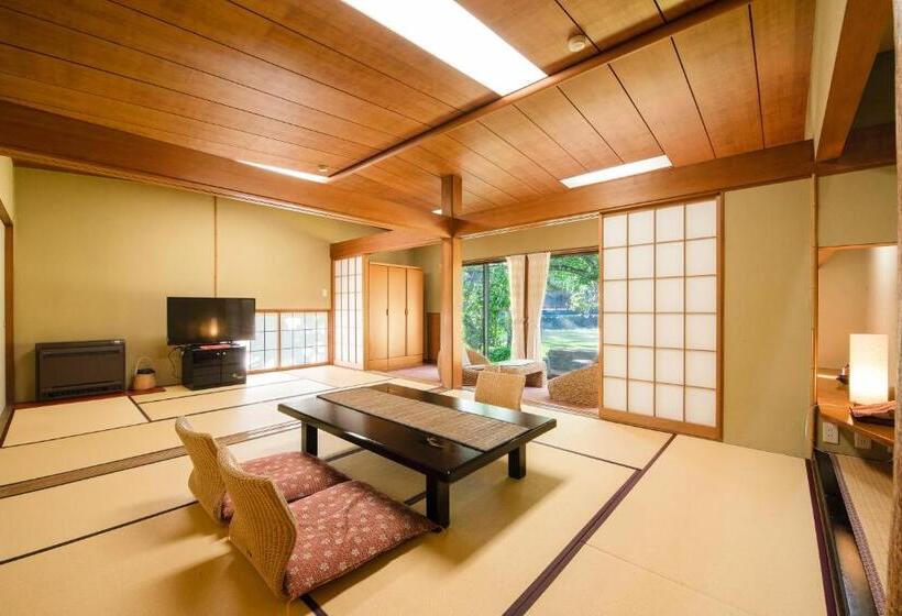 Quarto superior vista jardim, Hagoromo