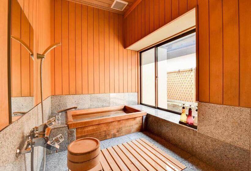 Quarto superior vista jardim, Hagoromo