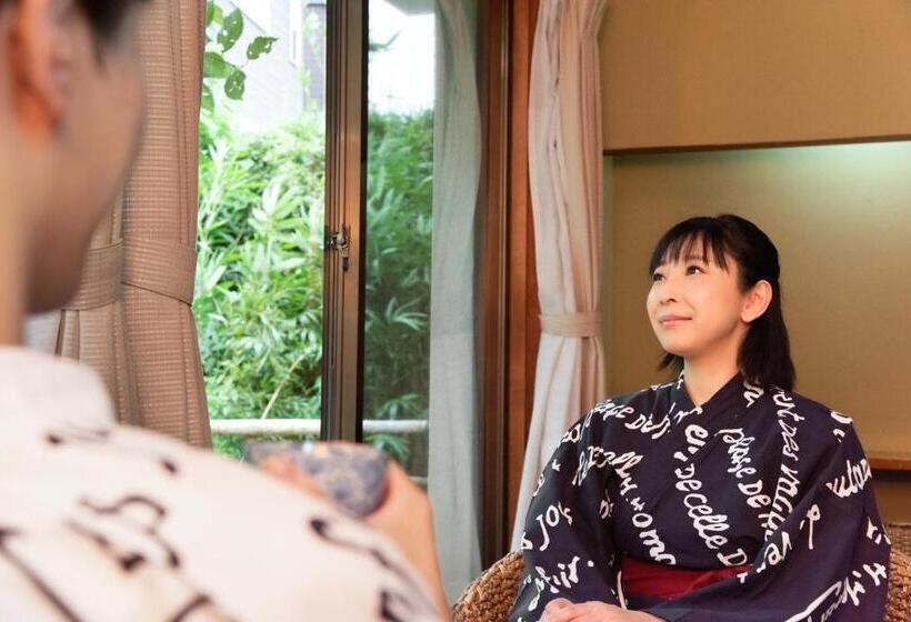 Quarto superior vista jardim, Hagoromo