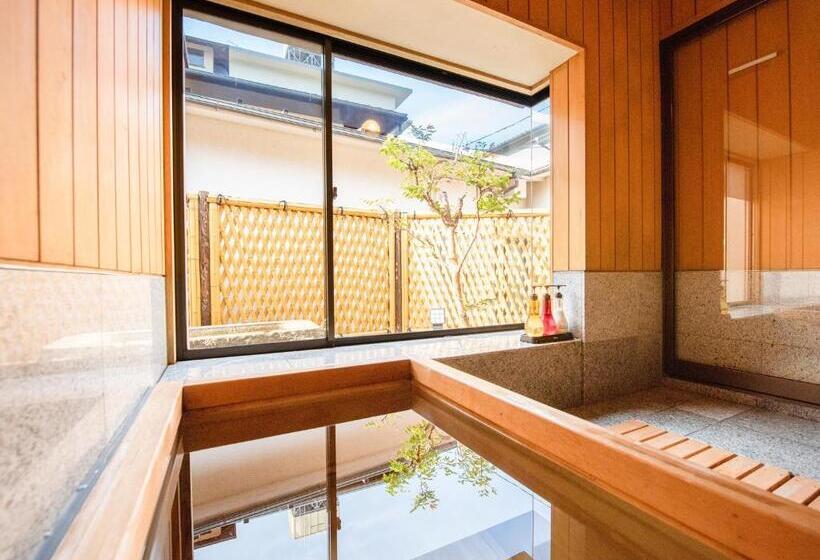 Quarto superior vista jardim, Hagoromo