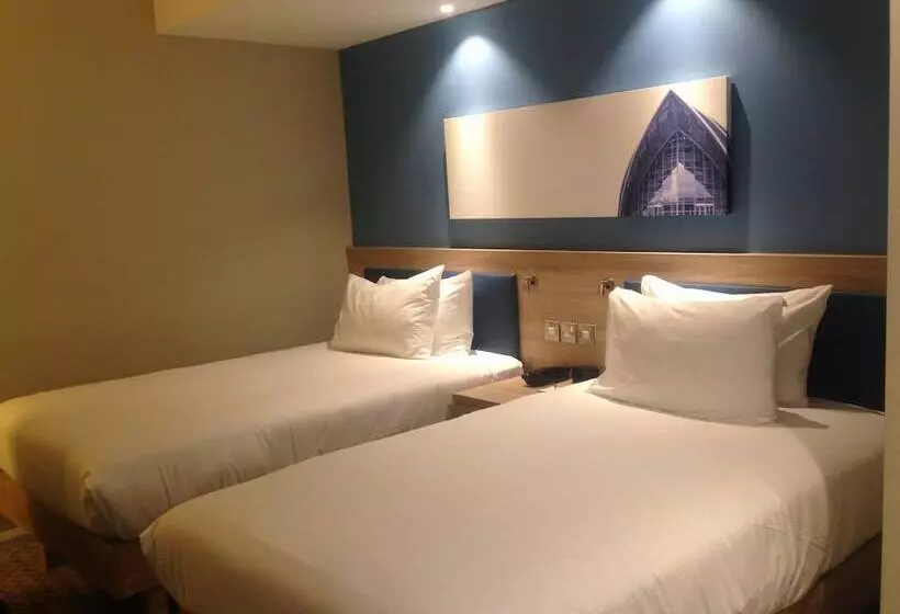 اتاق استاندارد, Hampton by Hilton Glasgow Central