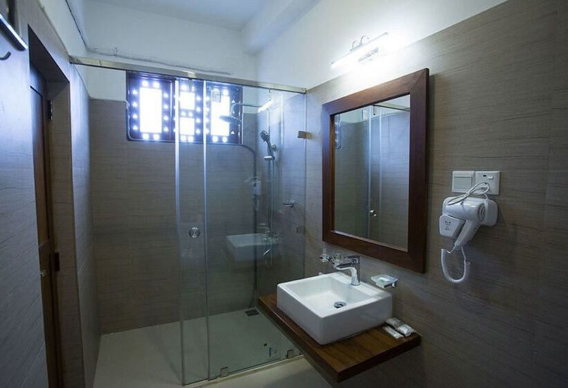 Deluxe Zimmer, Heaven Seven Kandy