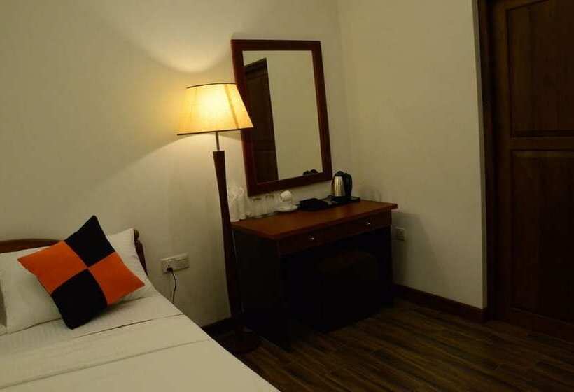 Deluxe Zimmer, Heaven Seven Kandy