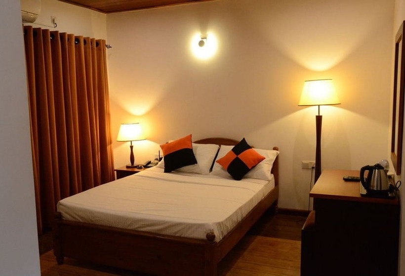 Deluxe Zimmer, Heaven Seven Kandy