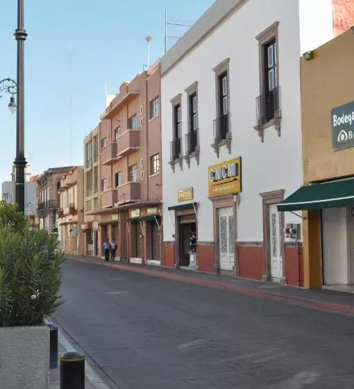 ファミリールーム, San Carlos