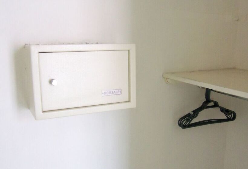 חדר סטנדרט לארבעה, San Carlos