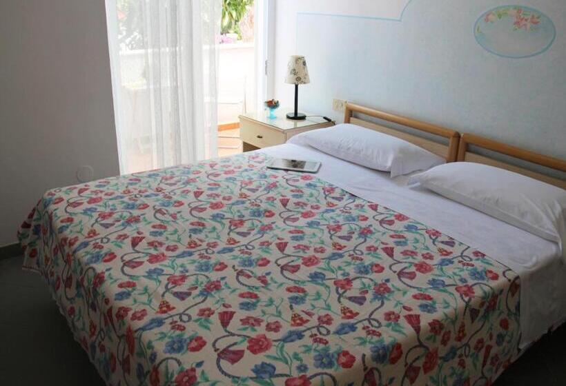 Comfort room with balcony, Villa Cecilia