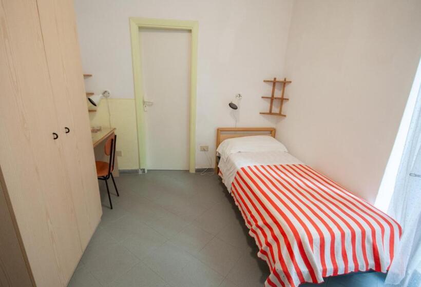 اتاق استاندارد یک نفره, Villa Cecilia