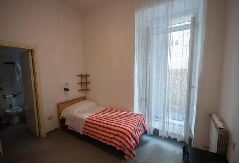 اتاق استاندارد یک نفره, Villa Cecilia