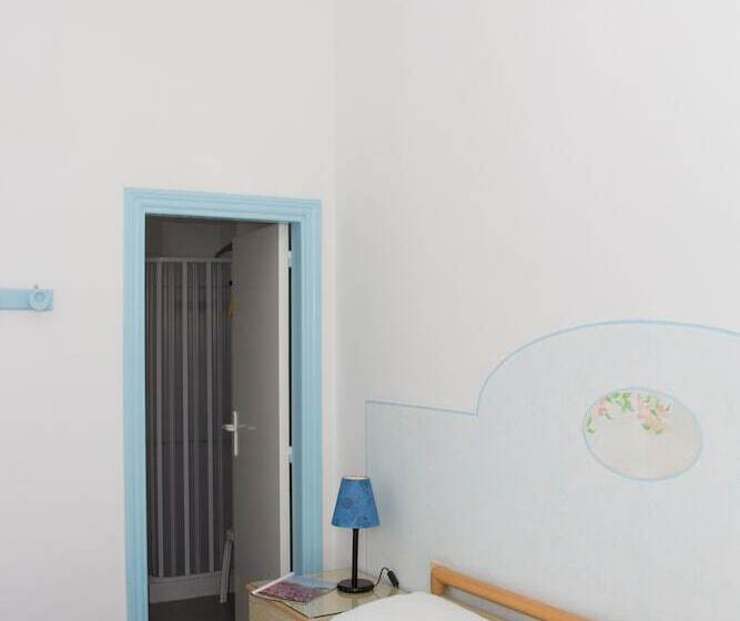 Comfort room with balcony, Villa Cecilia