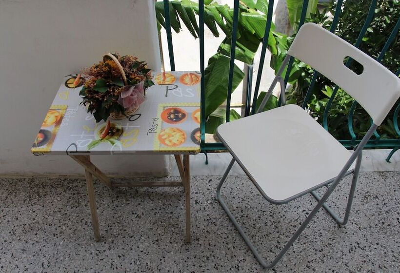 Comfort room with balcony, Villa Cecilia