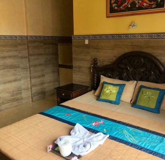 Camera Standard, Depa House