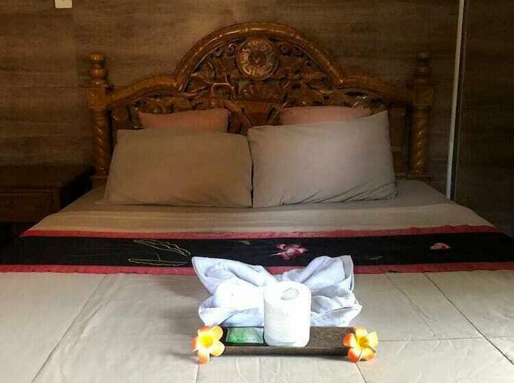 Camera Standard, Depa House