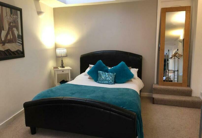 شقة غرفة واحدة, The Georgian Guesthouse