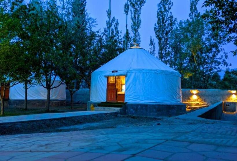 اتاق استاندارد, Apex Le Yurt Skardu