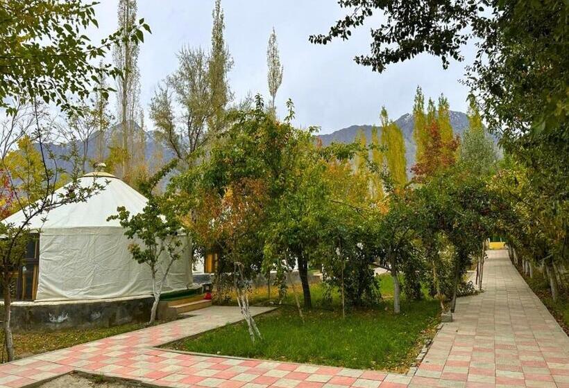 اتاق استاندارد, Apex Le Yurt Skardu
