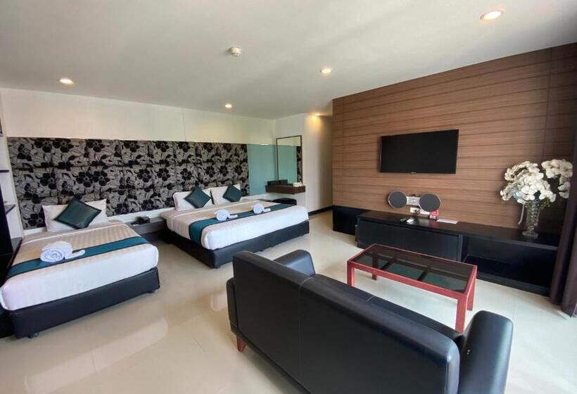 סוויטת ג'וניור עם מרפסת, Le Vernissage By Goad Avadhess Hospitality