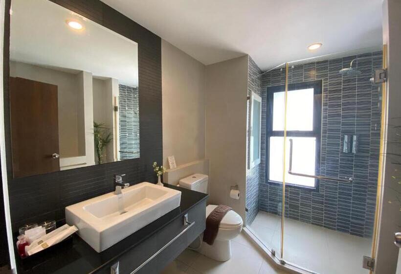 סוויטת ג'וניור עם מרפסת, Le Vernissage By Goad Avadhess Hospitality