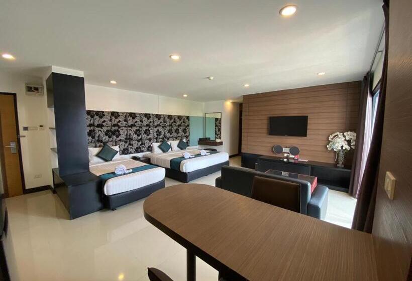 סוויטת ג'וניור עם מרפסת, Le Vernissage By Goad Avadhess Hospitality