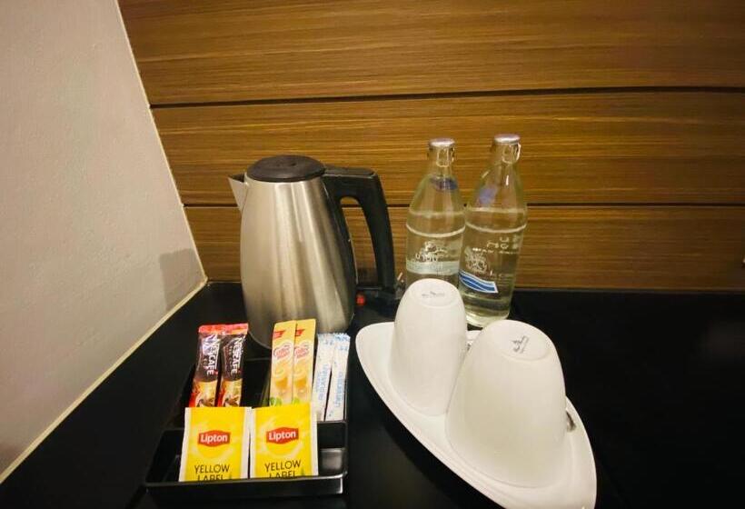 חדר סטנדרט לשלושה עם טרסה, Le Vernissage By Goad Avadhess Hospitality