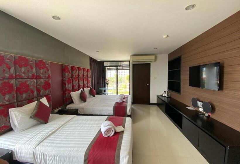 חדר סטנדרט לשלושה עם טרסה, Le Vernissage By Goad Avadhess Hospitality