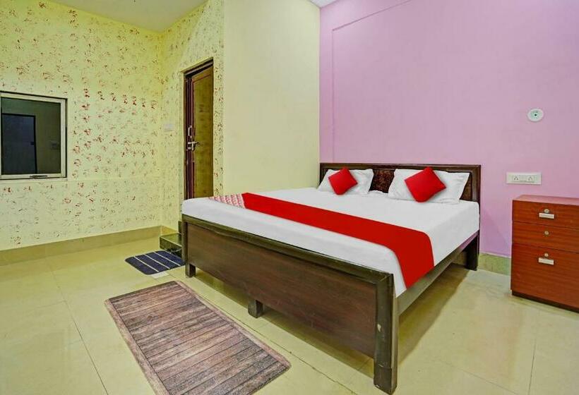 Klassiskt Trippelrum, Oyo Flagship 81098 Uniq