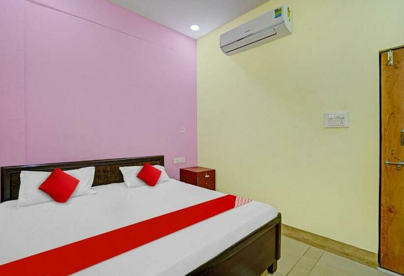 Klassiskt Trippelrum, Oyo Flagship 81098 Uniq