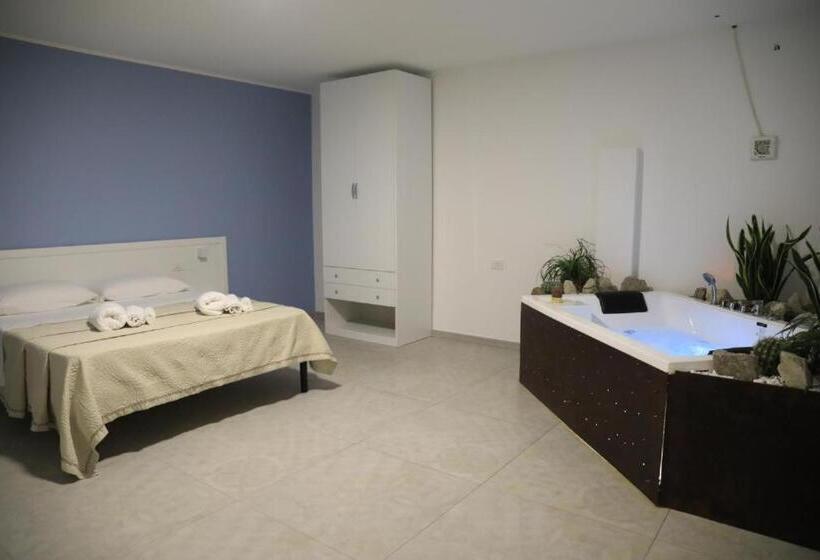 Номер Deluxe с Гидромассажем, B&b Allison Tropea
