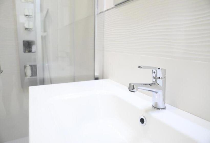 غرفة قياسية رباعية, B&b Allison Tropea