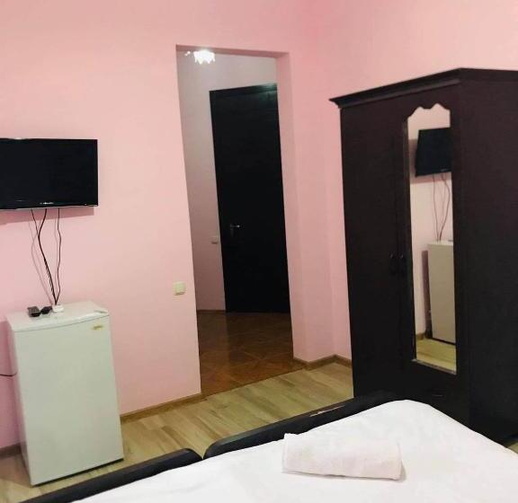 اتاق استاندارد با بالکن, Albatros Shekvetili