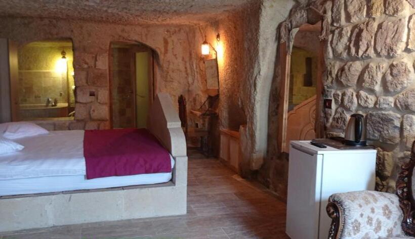 Полулюкс, Junior Ottoman Cave