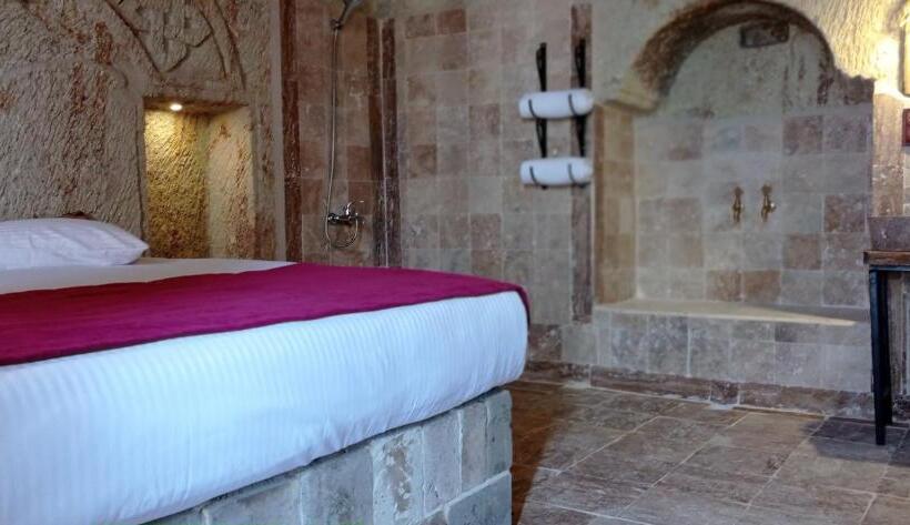 스탠다드 룸, Junior Ottoman Cave