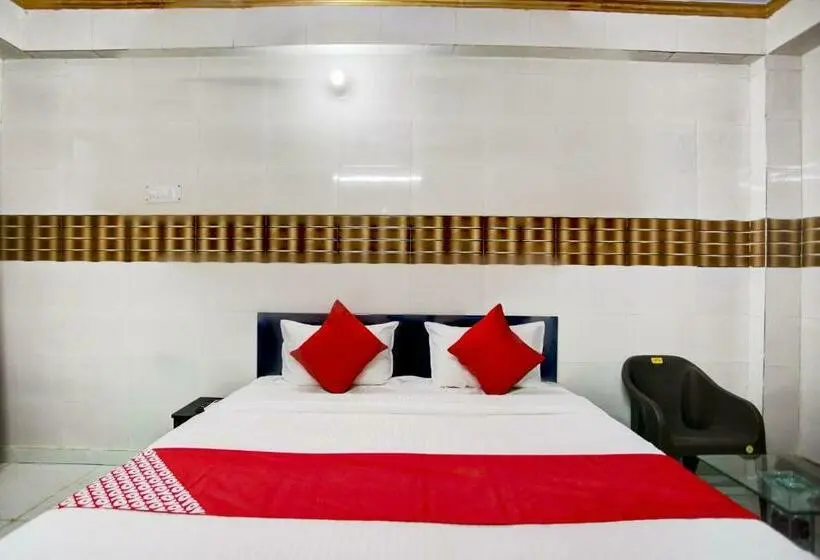 اتاق کلاسیک سه تخته, Flagship Hotel D S Palace