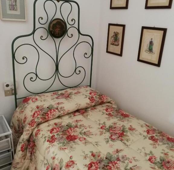 اتاق استاندارد یک نفره, B&b Casa Cettina