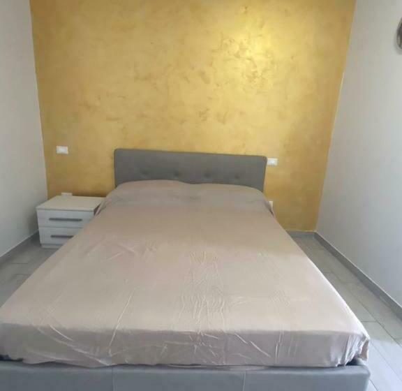 اتاق خانوادگی, B&b Paradiso Settecannelle